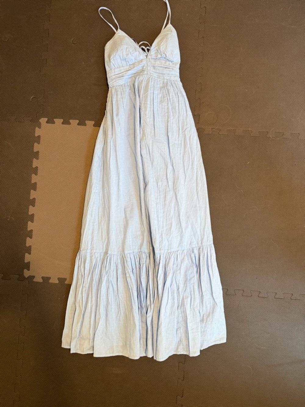 NWT Bra-Free Flowy Tie Back Maxi Dress - Picture 3 of 4